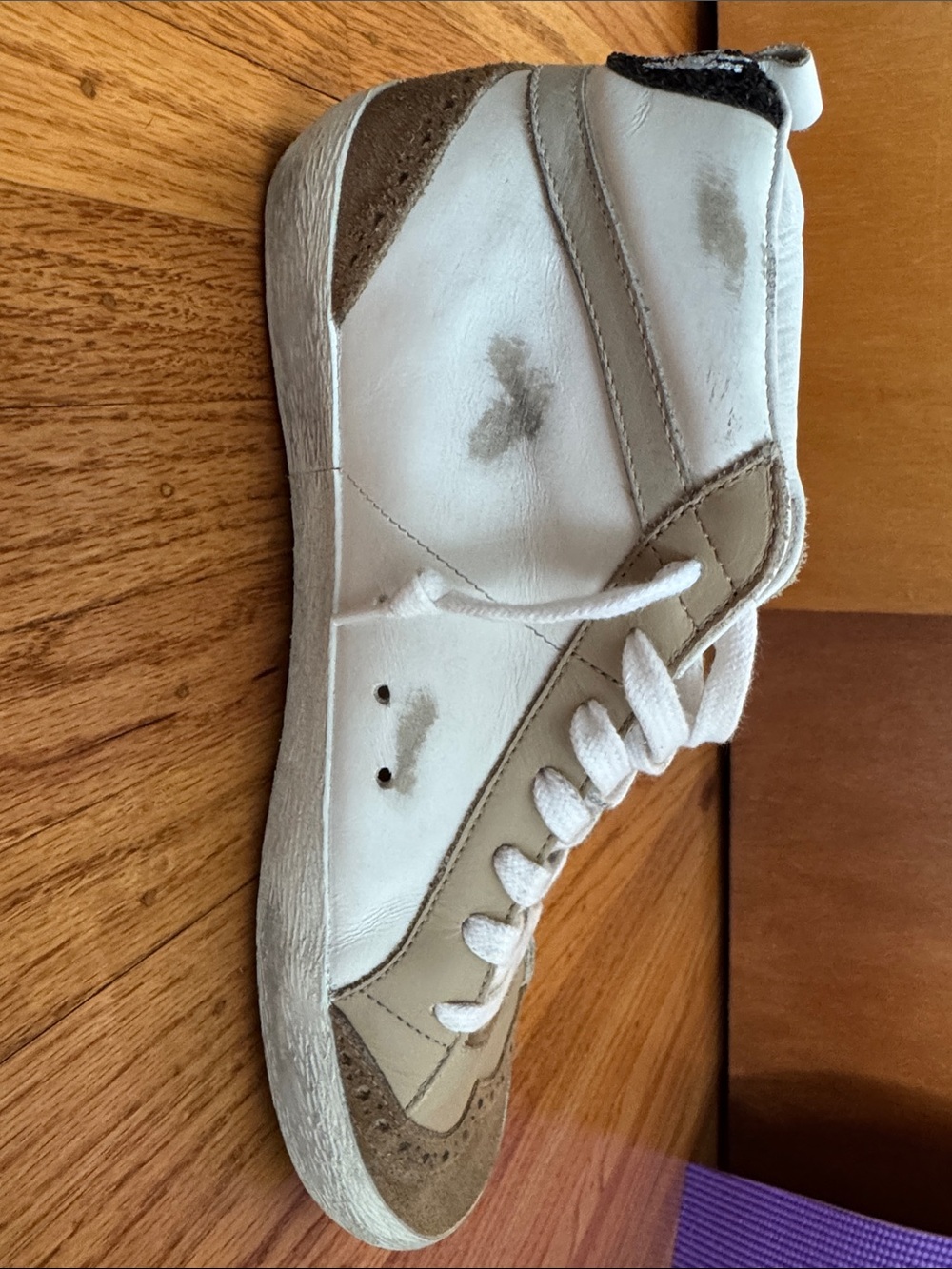 Golden Goose Sneakers - Picture 7 of 8
